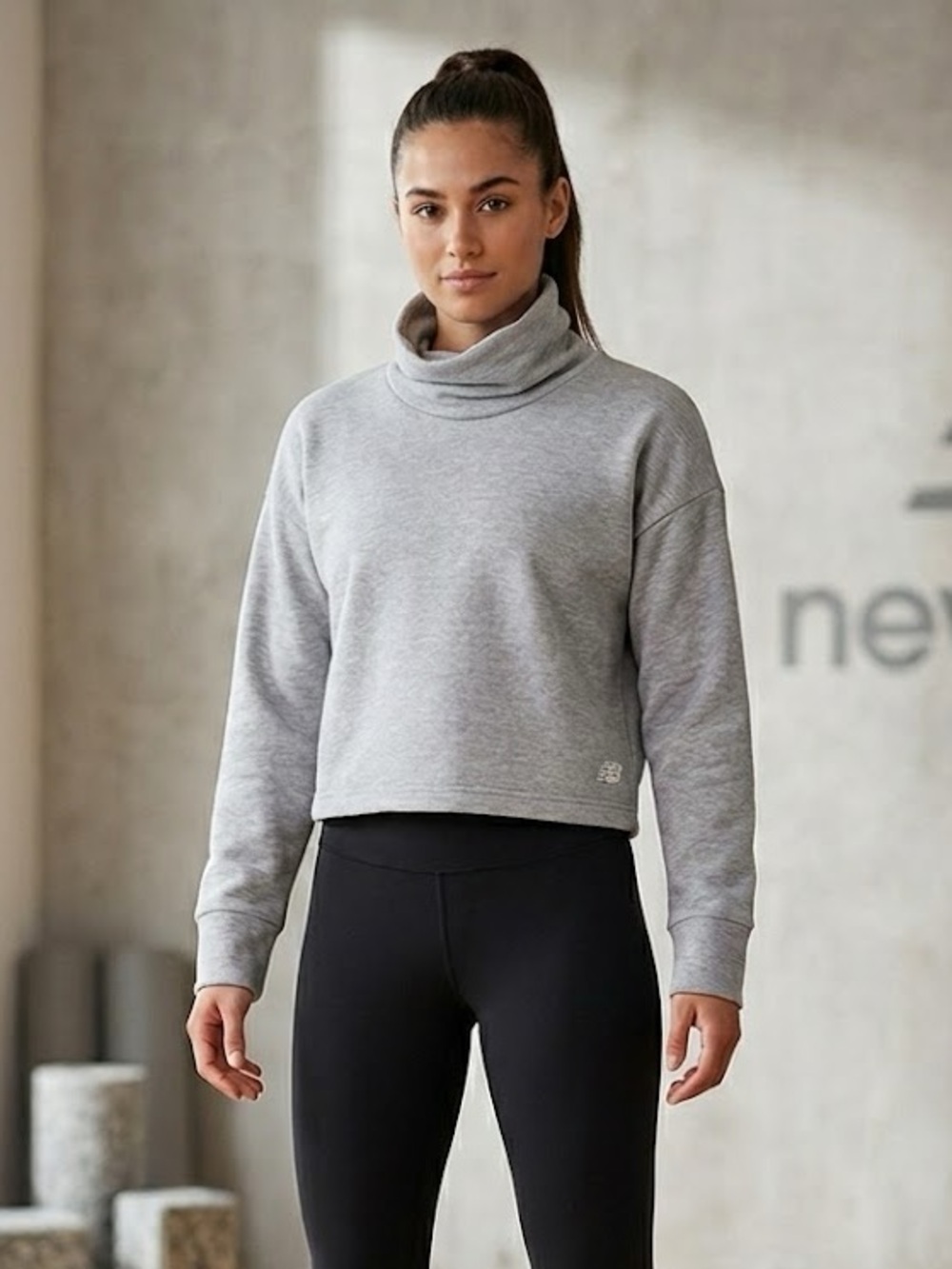 Women’s New Balance Cowl Neck Sweatshirt, gray size XL cropped or short Fall